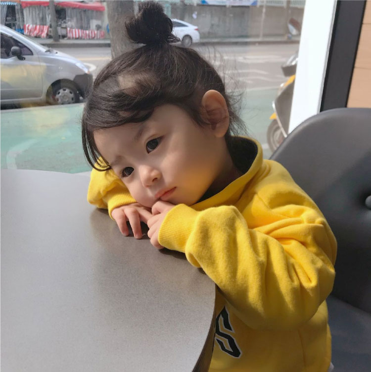 Ý nghĩa tên Khánh ở đây muốn thể hiện mong muốn của bố mẹ rằng mong con có thể lớn lên trong sự vui vẻ, hạnh phúc